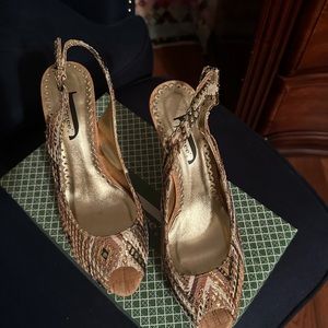 JJ Renee dress heels. Cork bottom, gold multi colored open toe size 8.5